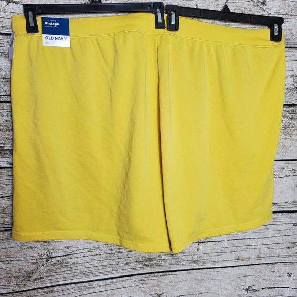 Old Navy Yellow Women's 4X Plus Size Shorts High Waisted NWT - Picture 3 of 8